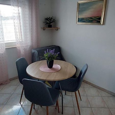 Apartments Mestral Baška Voda Екстериор снимка