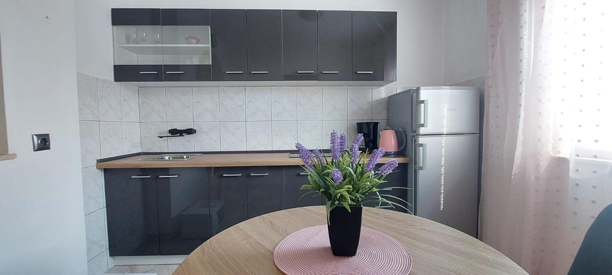 Apartments Mestral Baška Voda Екстериор снимка