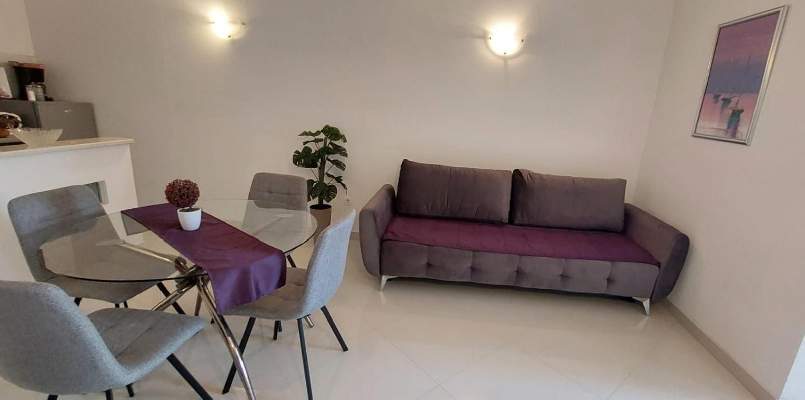 Apartments Mestral Baška Voda Екстериор снимка